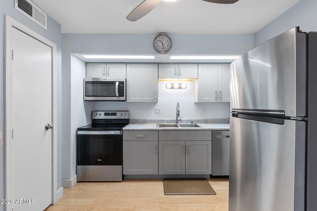 13215 N 98TH Avenue D, Sun City, AZ 85351