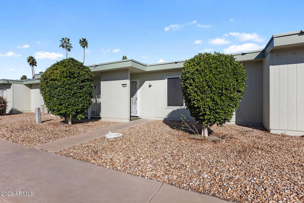 Image 6 of property listing at 13215 N 98TH Avenue D, Sun City, AZ 85351