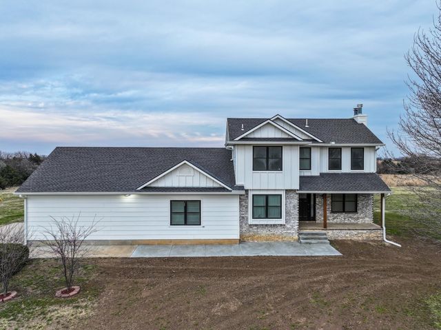 11256 SW Rolling Hills Rd, Augusta, KS 67010