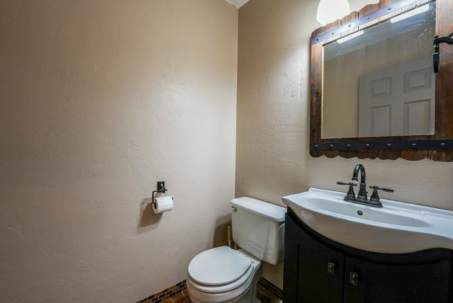 11256 SW Rolling Hills Rd, Augusta, KS 67010