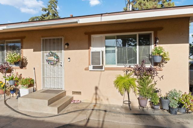 770-798 W Pleasant Avenue, Tulare, CA 93274