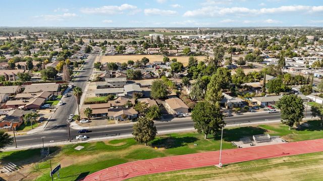 770-798 W Pleasant Avenue, Tulare, CA 93274