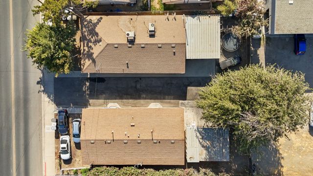 770-798 W Pleasant Avenue, Tulare, CA 93274