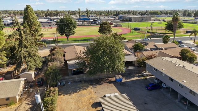 770-798 W Pleasant Avenue, Tulare, CA 93274