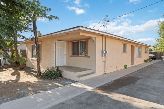 770-798 W Pleasant Avenue, Tulare, CA 93274