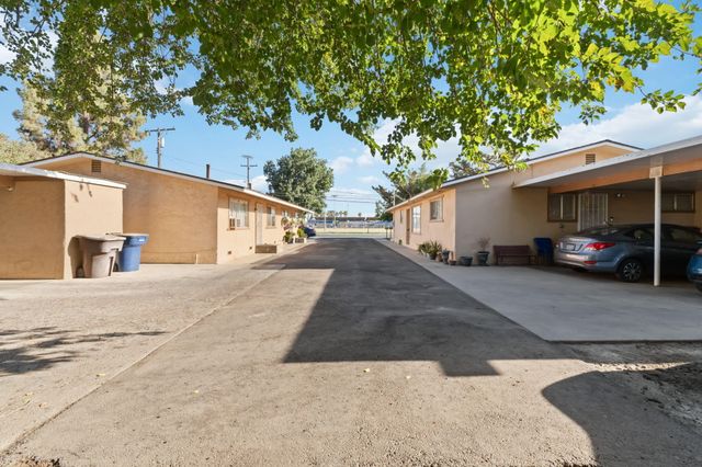 770-798 W Pleasant Avenue, Tulare, CA 93274