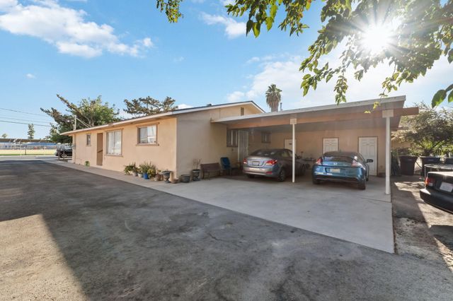 770-798 W Pleasant Avenue, Tulare, CA 93274