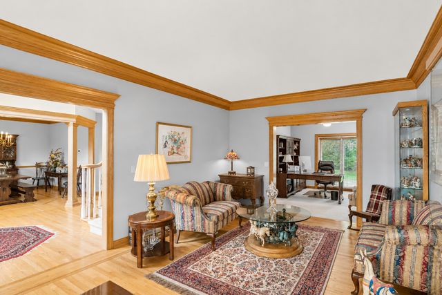 631 Mason Lane, Lake In The Hills, IL 60156