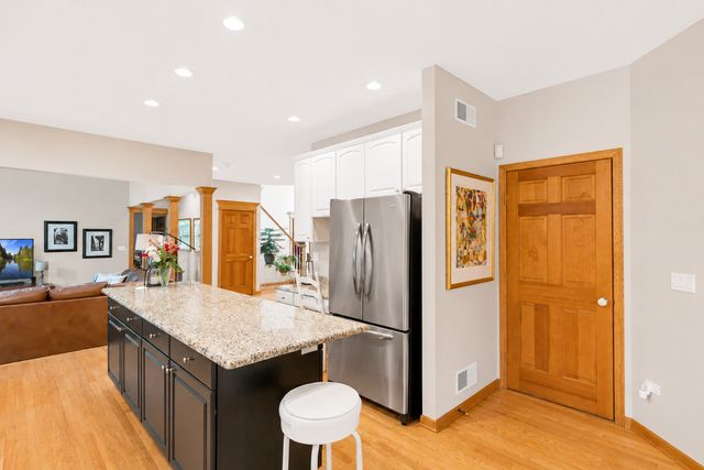 631 Mason Lane, Lake In The Hills, IL 60156