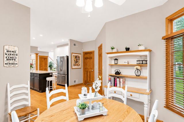 631 Mason Lane, Lake In The Hills, IL 60156
