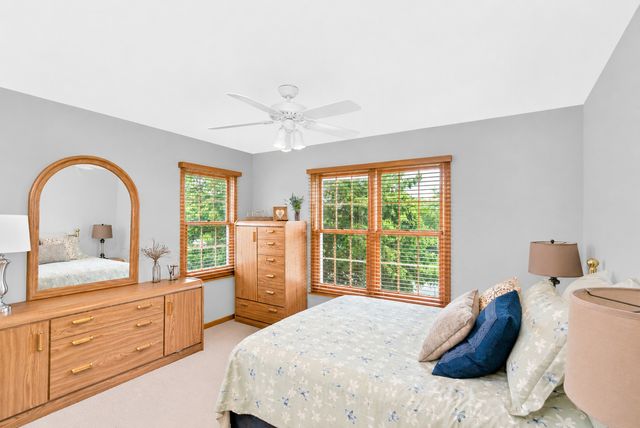 631 Mason Lane, Lake In The Hills, IL 60156