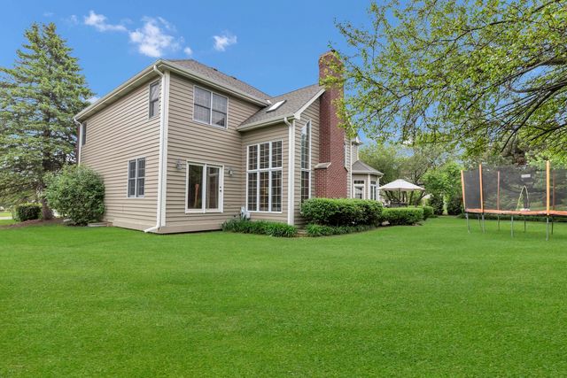 631 Mason Lane, Lake In The Hills, IL 60156