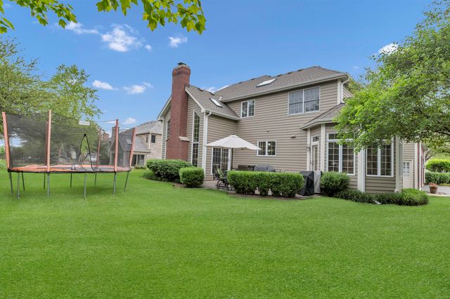 631 Mason Lane, Lake In The Hills, IL 60156