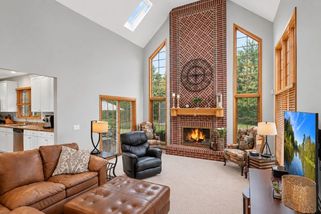631 Mason Lane, Lake In The Hills, IL 60156