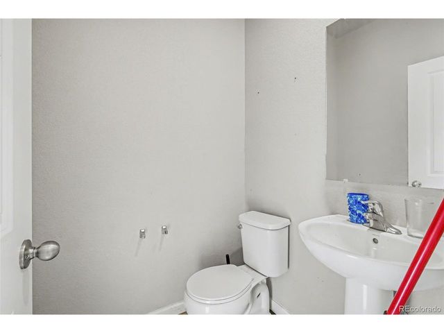 55055 E 31st Ave, Strasburg, CO 80136