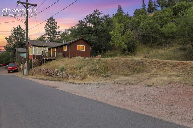 233 Plainview Place, Manitou Springs, CO 80829