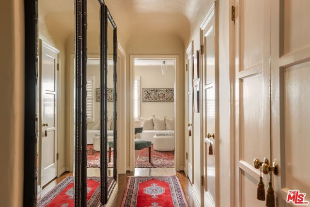 367 N Orange Drive, Los Angeles, CA 90036