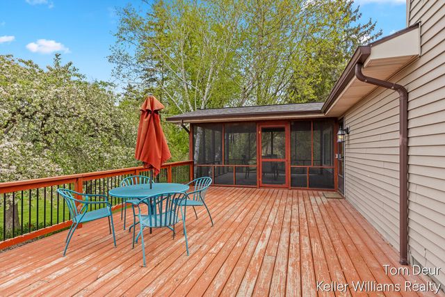 1155 Johnson Street, Marne, MI 49435
