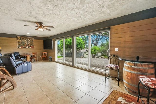 1861 Vista De La Montana, El Cajon, CA 92019