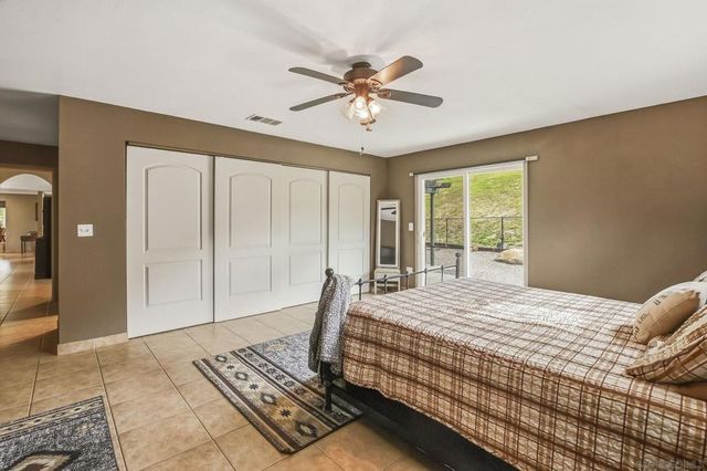 1861 Vista De La Montana, El Cajon, CA 92019