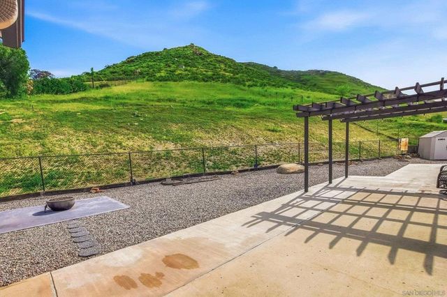 1861 Vista De La Montana, El Cajon, CA 92019