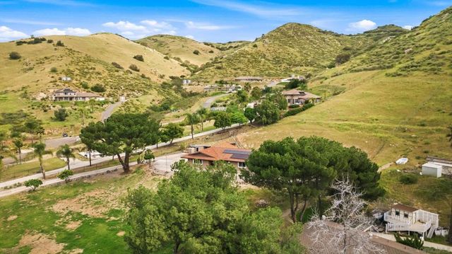 1861 Vista De La Montana, El Cajon, CA 92019