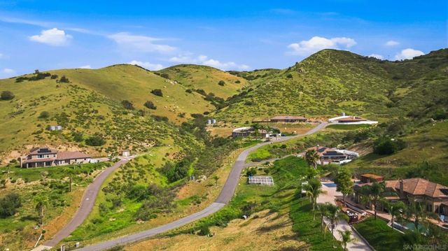 1861 Vista De La Montana, El Cajon, CA 92019