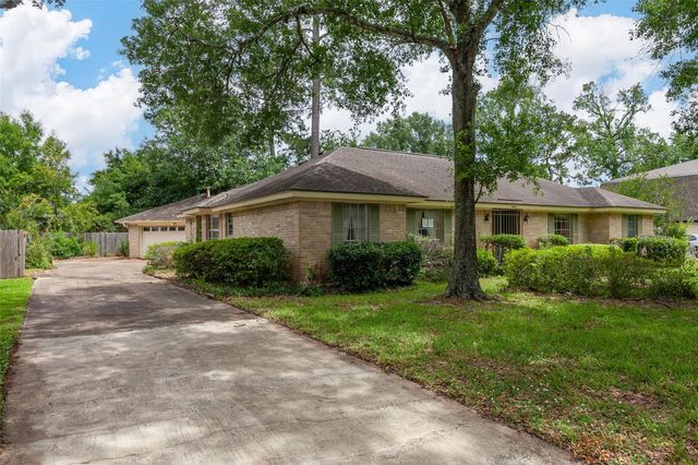 2812 Fairway Drive, Orange, TX 77630