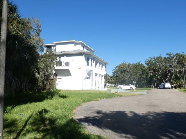5405 TROPICAL WOODS COURT, Port Richey, FL 34668
