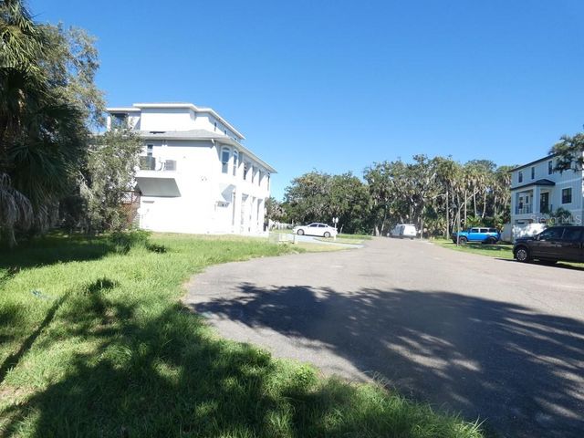 5405 TROPICAL WOODS COURT, Port Richey, FL 34668