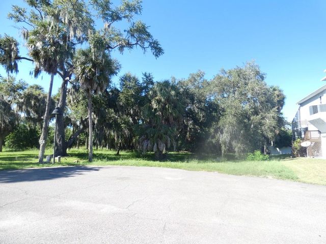 5405 TROPICAL WOODS COURT, Port Richey, FL 34668