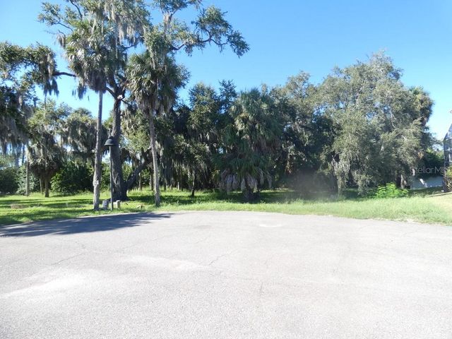 5405 TROPICAL WOODS COURT, Port Richey, FL 34668