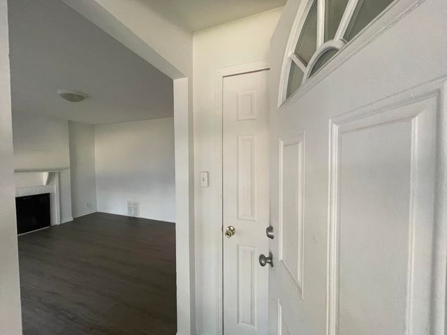 7763 Memorial Avenue, Detroit, MI 48228