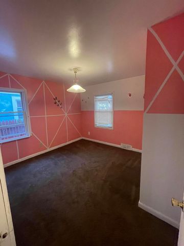 7763 Memorial Avenue, Detroit, MI 48228