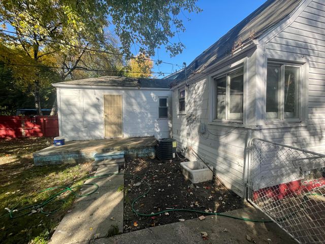 7763 Memorial Avenue, Detroit, MI 48228