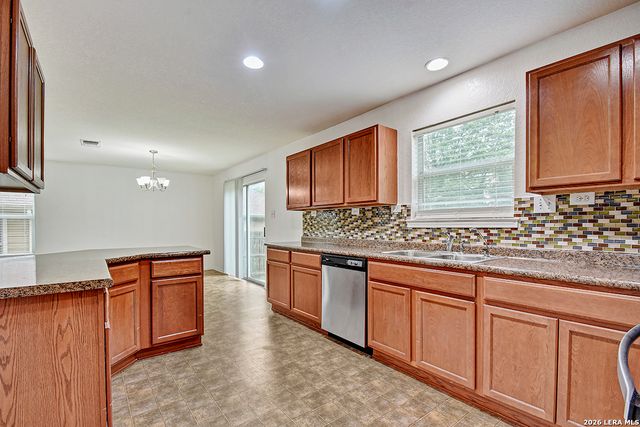 7406 Hawk Mtn, Converse, TX 78109