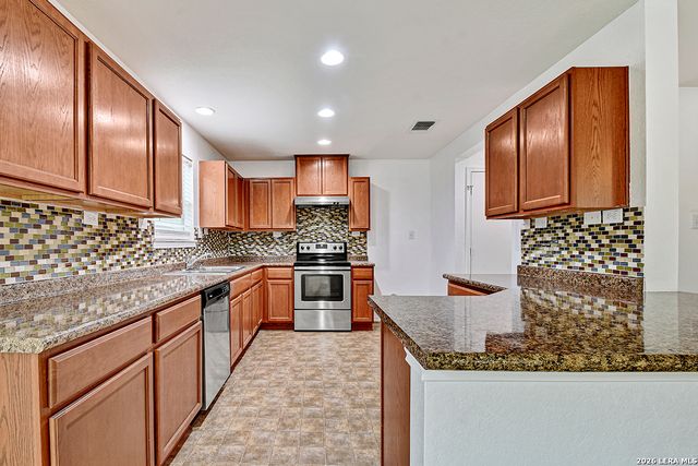 7406 Hawk Mtn, Converse, TX 78109