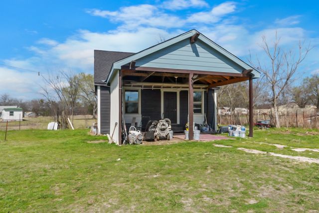 244 Smith Circle, Point, TX 75472