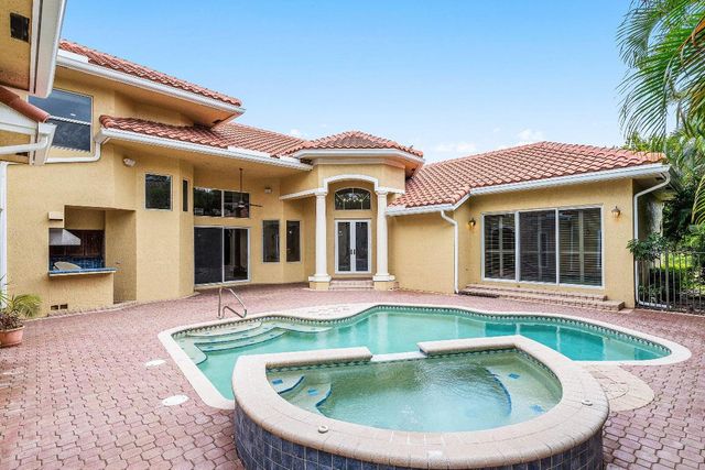 7077 Via Mediterrania, Boca Raton, FL 33433