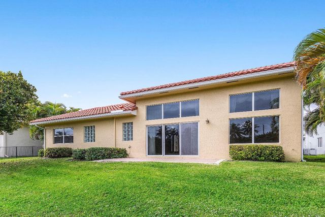 7077 Via Mediterrania, Boca Raton, FL 33433