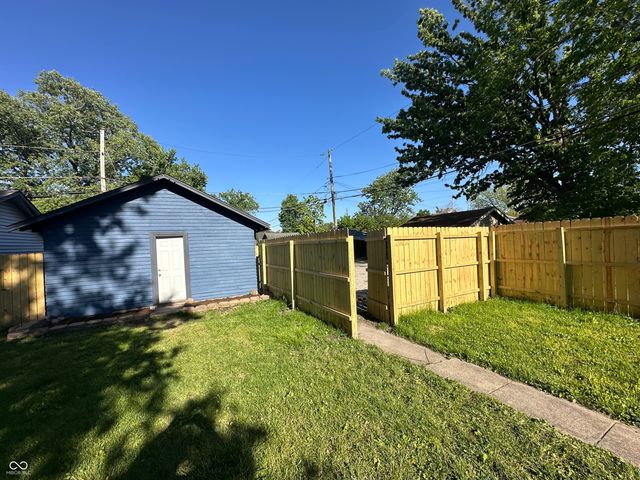 21 N Bosart Avenue, Indianapolis, IN 46201