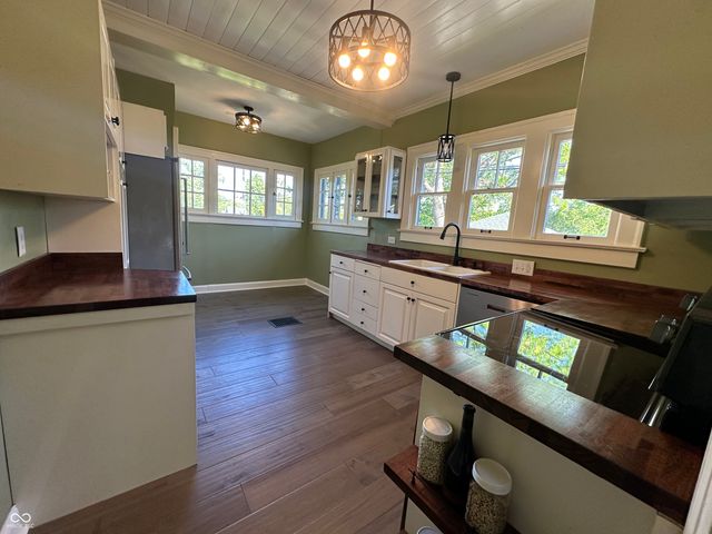 21 N Bosart Avenue, Indianapolis, IN 46201