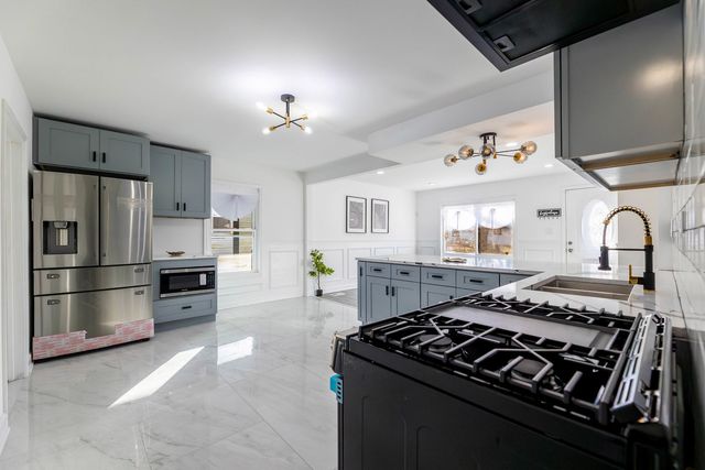 21641 Gailine Avenue, Sauk Village, IL 60411