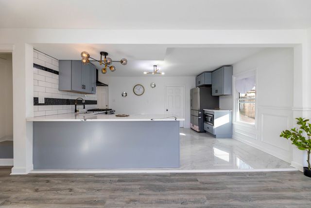 21641 Gailine Avenue, Sauk Village, IL 60411