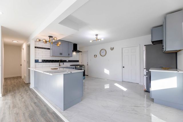 21641 Gailine Avenue, Sauk Village, IL 60411