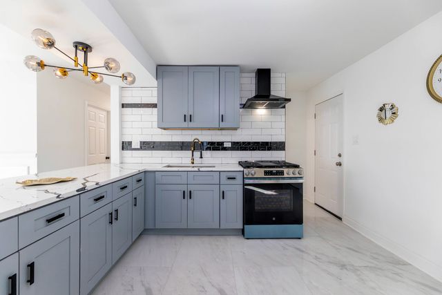 21641 Gailine Avenue, Sauk Village, IL 60411