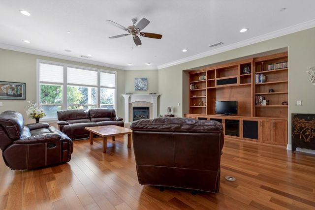 3685 Wimbledon Drive, Redding, CA 96002