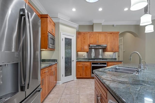 3685 Wimbledon Drive, Redding, CA 96002