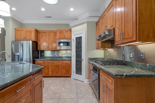 3685 Wimbledon Drive, Redding, CA 96002