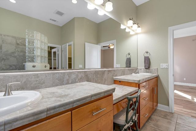 3685 Wimbledon Drive, Redding, CA 96002